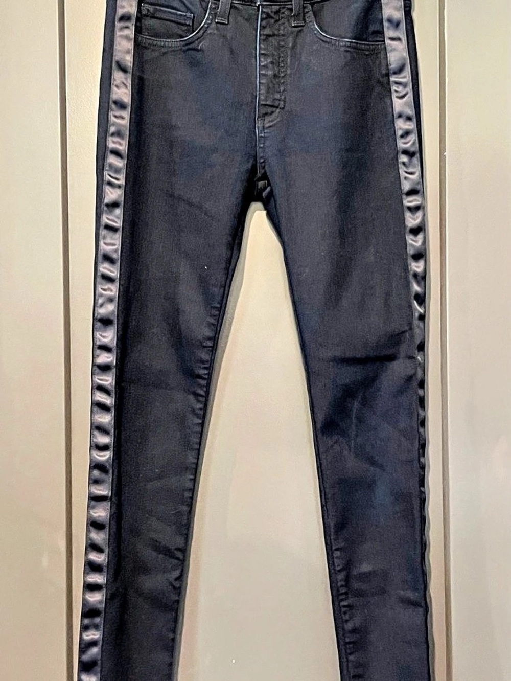 Veronica Beard Skinny Jeans with Side Panels in Black Like New